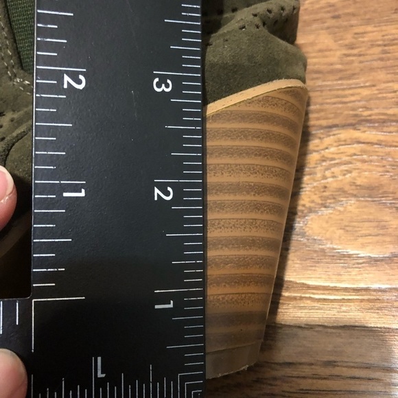 RUE 21 Peep Toe Booties Size 7/8 Olive Suede Laser Cut - Picture 12 of 12